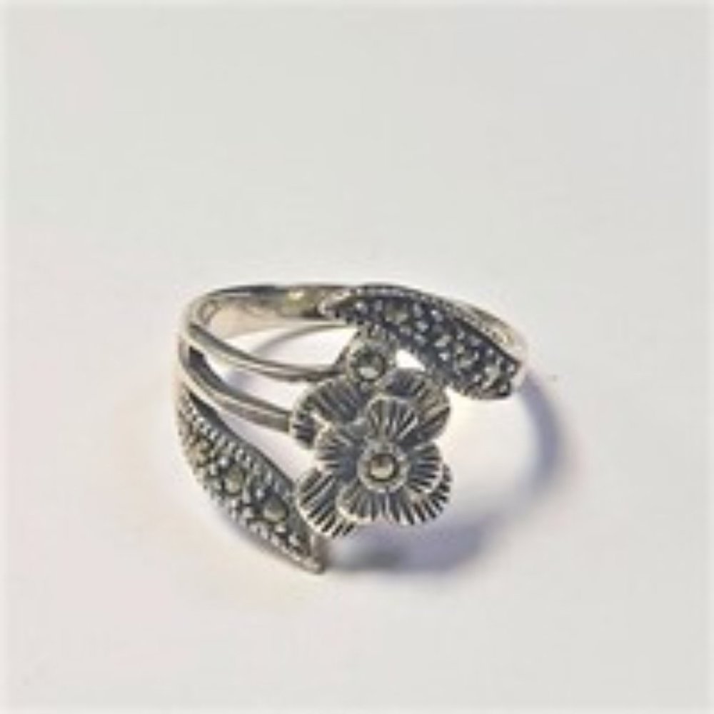 Sterling Silver Marcasite Flower Ring
